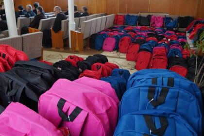 Sprijin pentru 4.000 de copii din partea Arhiepiscopiei Dunării de Jos, la început de an şcolar – fotografia 2