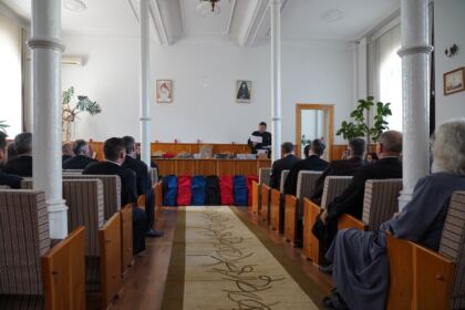 Sprijin pentru 4.000 de copii din partea Arhiepiscopiei Dunării de Jos, la început de an şcolar – fotografia 8