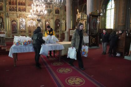 Ajutoare oferite persoanelor vârstnice din cadrul unui azil din Brăila – fotografia 12