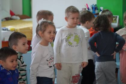 Daruri pentru copiii de la Grădiniţa parohială „Familia“ din Brăila – fotografia 18
