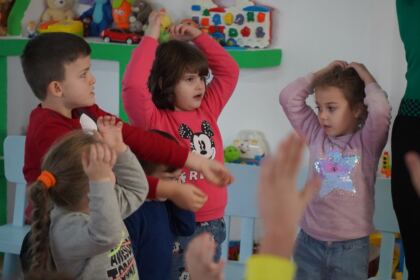 Daruri pentru copiii de la Grădiniţa parohială „Familia“ din Brăila – fotografia 24