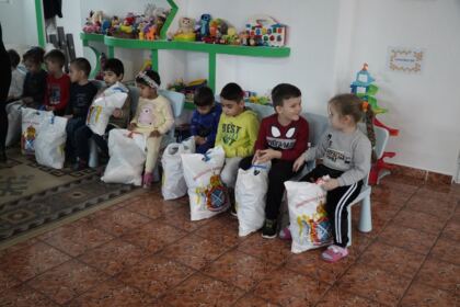 Daruri pentru copiii de la Grădiniţa parohială „Familia“ din Brăila – fotografia 30