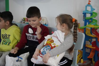 Daruri pentru copiii de la Grădiniţa parohială „Familia“ din Brăila – fotografia 34