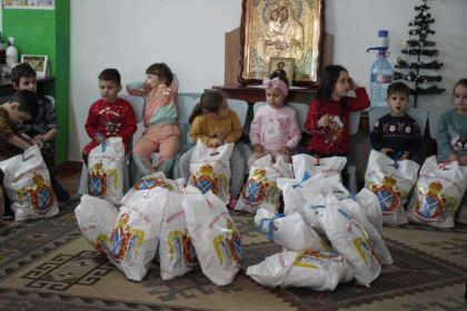 Daruri pentru copiii de la Grădiniţa parohială „Familia“ din Brăila – fotografia 35