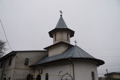 Parohia „Sf. Filofteia“ din Brăila a oferit sprijin semenilor aflaţi în dificultate – fotografia 2