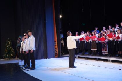 Tradiţionala serbare de colinde a Seminarului Teologic „Sfântul Andrei“ din Galaţi – fotografia 29