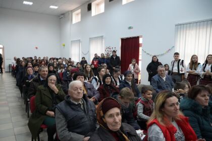 Concert de colinde în Parohia Nămoloasa Sat – fotografia 7