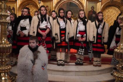 Festivalul de datini şi obiceiuri la Naşterea Domnului şi Anul Nou „Tudor Pamfile“ la Galaţi – fotografia 29