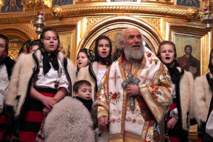 Festivalul de datini şi obiceiuri la Naşterea Domnului şi Anul Nou „Tudor Pamfile“ la Galaţi – fotografia 32