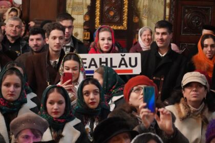 Festivalul de datini şi obiceiuri la Naşterea Domnului şi Anul Nou „Tudor Pamfile“ la Galaţi – fotografia 49