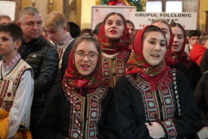 Festivalul de datini şi obiceiuri la Naşterea Domnului şi Anul Nou „Tudor Pamfile“ la Galaţi – fotografia 69