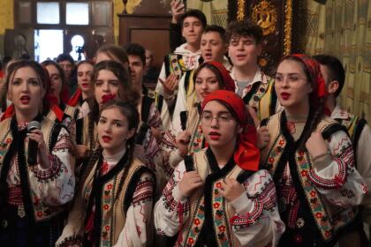 Festivalul de datini şi obiceiuri la Naşterea Domnului şi Anul Nou „Tudor Pamfile“ la Galaţi – fotografia 70