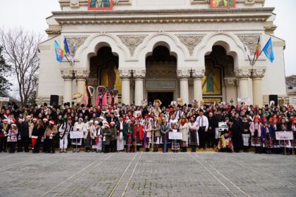 Festivalul de datini şi obiceiuri la Naşterea Domnului şi Anul Nou „Tudor Pamfile“ la Galaţi – fotografia 80