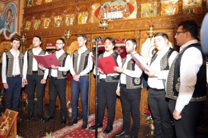 Colinde tradiţionale în Parohia Tudor Vladimirescu – fotografia 17