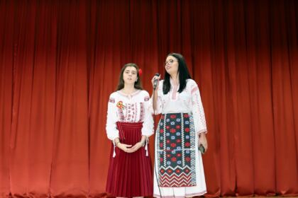 Colinde tradiţionale în Parohia Tudor Vladimirescu – fotografia 14