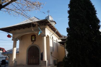 Zi de sărbătoare pentru copiii Centrului de zi de la Parohia „Sf. Spiridon“ din municipiul Galaţi – fotografia 2
