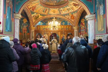 Zi de sărbătoare pentru copiii Centrului de zi de la Parohia „Sf. Spiridon“ din municipiul Galaţi – fotografia 5