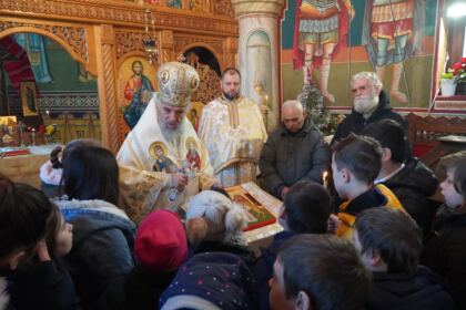 Zi de sărbătoare pentru copiii Centrului de zi de la Parohia „Sf. Spiridon“ din municipiul Galaţi – fotografia 31