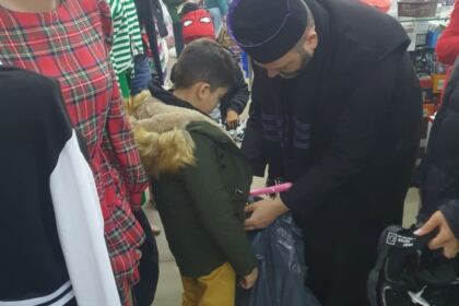Daruri pentru 22 de copii din localitatea Slobozia Conachi, judeţul Galaţi – fotografia 2