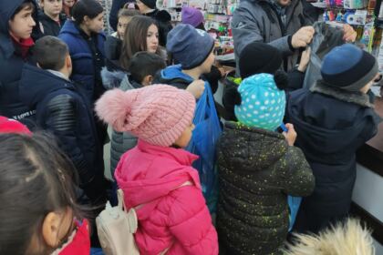 Daruri pentru 22 de copii din localitatea Slobozia Conachi, judeţul Galaţi – fotografia 3