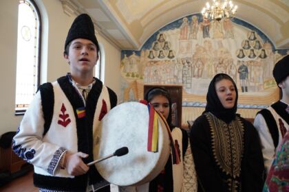 Colindători la Centrul Eparhial al Arhiepiscopiei Dunării de Jos – fotografia 30