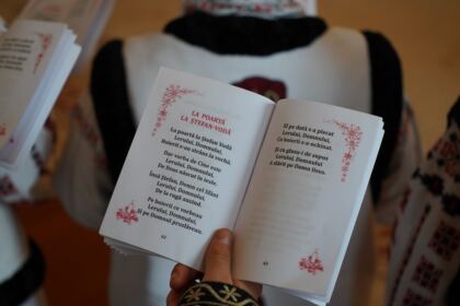 Colindători la Centrul Eparhial al Arhiepiscopiei Dunării de Jos – fotografia 59
