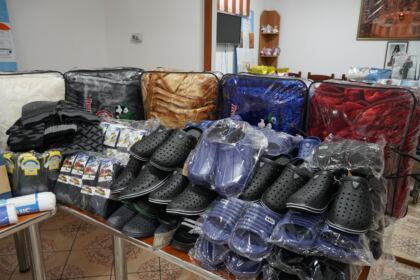 Parohia „Sfinţii Arhangheli Mihail şi Gavriil“ din Brăila a oferit daruri persoanelor nevoiaşe – fotografia 10