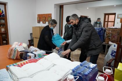 Parohia „Sfinţii Arhangheli Mihail şi Gavriil“ din Brăila a oferit daruri persoanelor nevoiaşe – fotografia 15