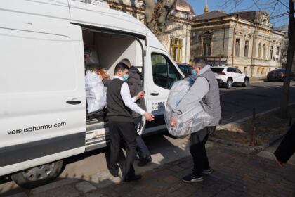 Parohia „Sfinţii Arhangheli Mihail şi Gavriil“ din Brăila a oferit daruri persoanelor nevoiaşe – fotografia 19