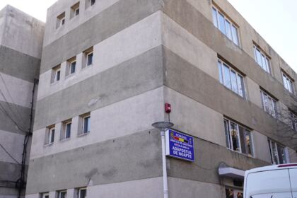 Parohia „Sfinţii Arhangheli Mihail şi Gavriil“ din Brăila a oferit daruri persoanelor nevoiaşe – fotografia 25