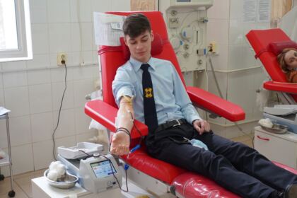 O nouă campanie de donare de sânge a elevilor seminarişti gălăţeni – fotografia 22