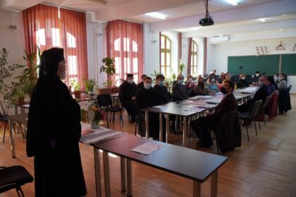 Simpozion studenţesc dedicat Sfântului Ioan Casian – fotografia 18