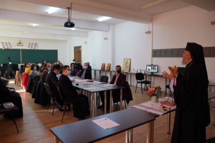 Simpozion studenţesc dedicat Sfântului Ioan Casian – fotografia 24