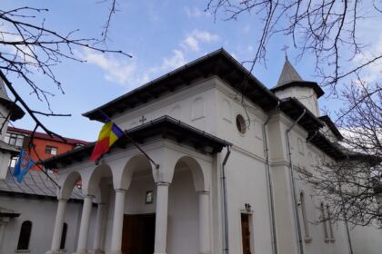 Liturghie şi filantropie în Arhiepiscopia Dunării de Jos – fotografia 2