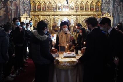 Poetul naţional Mihai Eminescu a fost omagiat de elevii Seminarului Teologic „Sfântul Andrei“ din Galaţi – fotografia 15