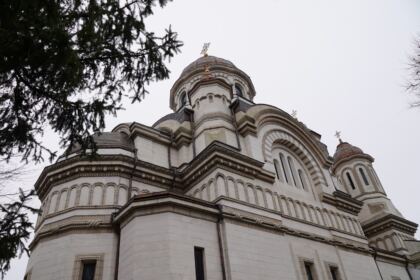 Ziua internaţională a scrisului de mână sărbătorită la Catedrala arhiepiscopală din Galaţi – fotografia 1