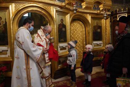 Ziua internaţională a scrisului de mână sărbătorită la Catedrala arhiepiscopală din Galaţi – fotografia 23