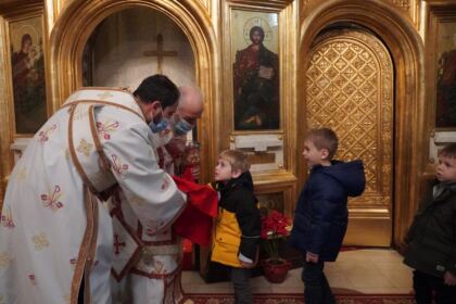 Ziua internaţională a scrisului de mână sărbătorită la Catedrala arhiepiscopală din Galaţi – fotografia 24