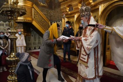 Ziua internaţională a scrisului de mână sărbătorită la Catedrala arhiepiscopală din Galaţi – fotografia 35