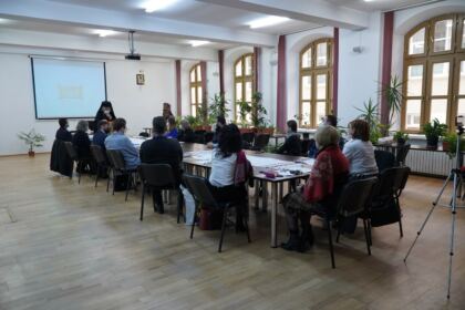 Simpozion studenţesc dedicat Sfinţilor Trei Ierarhi – fotografia 15