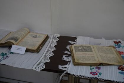 Simpozion studenţesc dedicat Sfinţilor Trei Ierarhi – fotografia 20