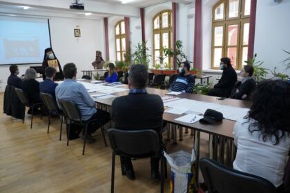 Simpozion studenţesc dedicat Sfinţilor Trei Ierarhi – fotografia 22