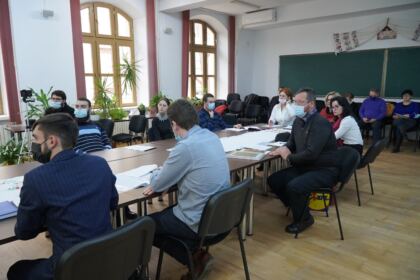 Simpozion studenţesc dedicat Sfinţilor Trei Ierarhi – fotografia 24