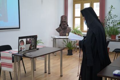 Simpozion studenţesc dedicat Sfinţilor Trei Ierarhi – fotografia 25