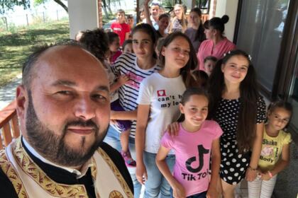 Cum poţi să bucuri sufletul unui copil? Este greu? Este uşor? – fotografia 2