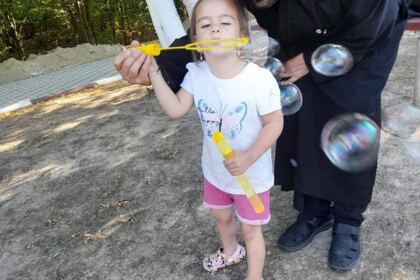 Tabăra pentru copii de la Parohia Tepu de Jos la Mănăstirea Toflea – fotografia 10