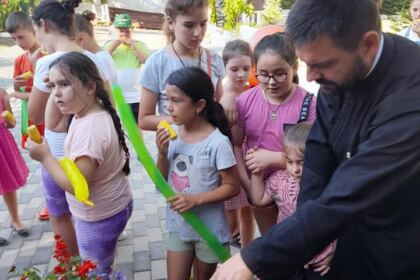 Tabăra pentru copii de la Parohia Tepu de Jos la Mănăstirea Toflea – fotografia 14