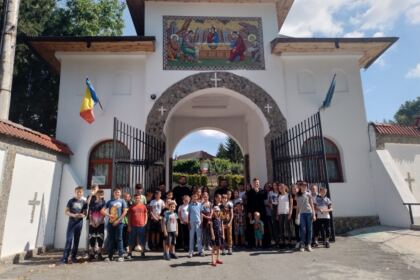 Programul eparhial „Vacanța din pridvorul bisericii“ a ajuns și în Parohiile Corni, Cosmești Vale, Fântâni, Nicorești și Vișina – fotografia 1