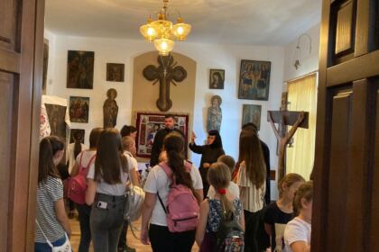 Programul eparhial „Vacanța din pridvorul bisericii“ a ajuns și în Parohiile Corni, Cosmești Vale, Fântâni, Nicorești și Vișina – fotografia 11