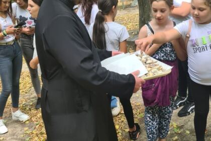 Programul eparhial „Vacanța din pridvorul bisericii“ a ajuns și în Parohiile Corni, Cosmești Vale, Fântâni, Nicorești și Vișina – fotografia 18